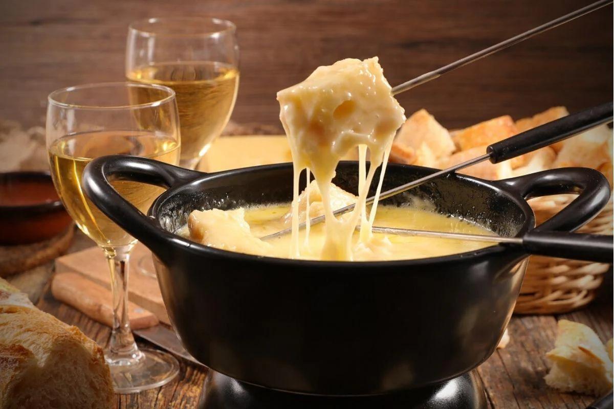 EVG AIX LES BAINS - Fondue Boat